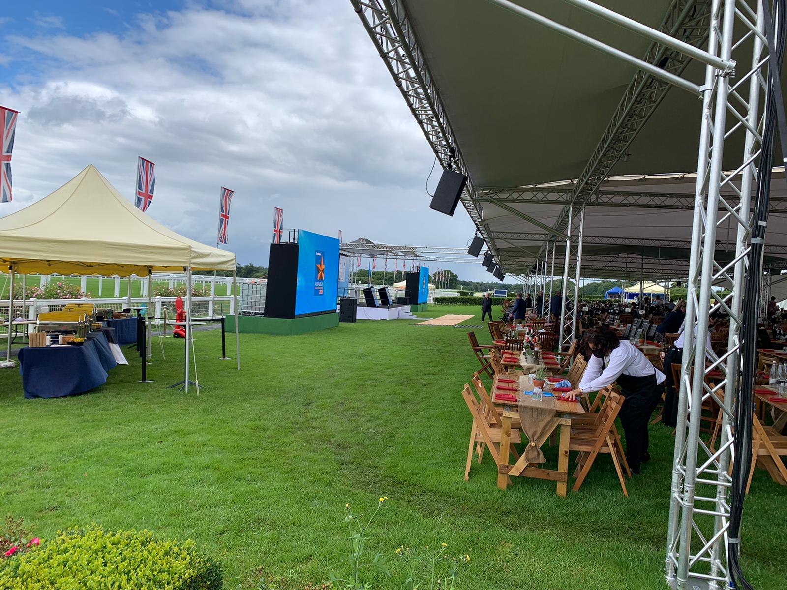 How to Organise a Product Launch Event that Guarantees a Good Reception