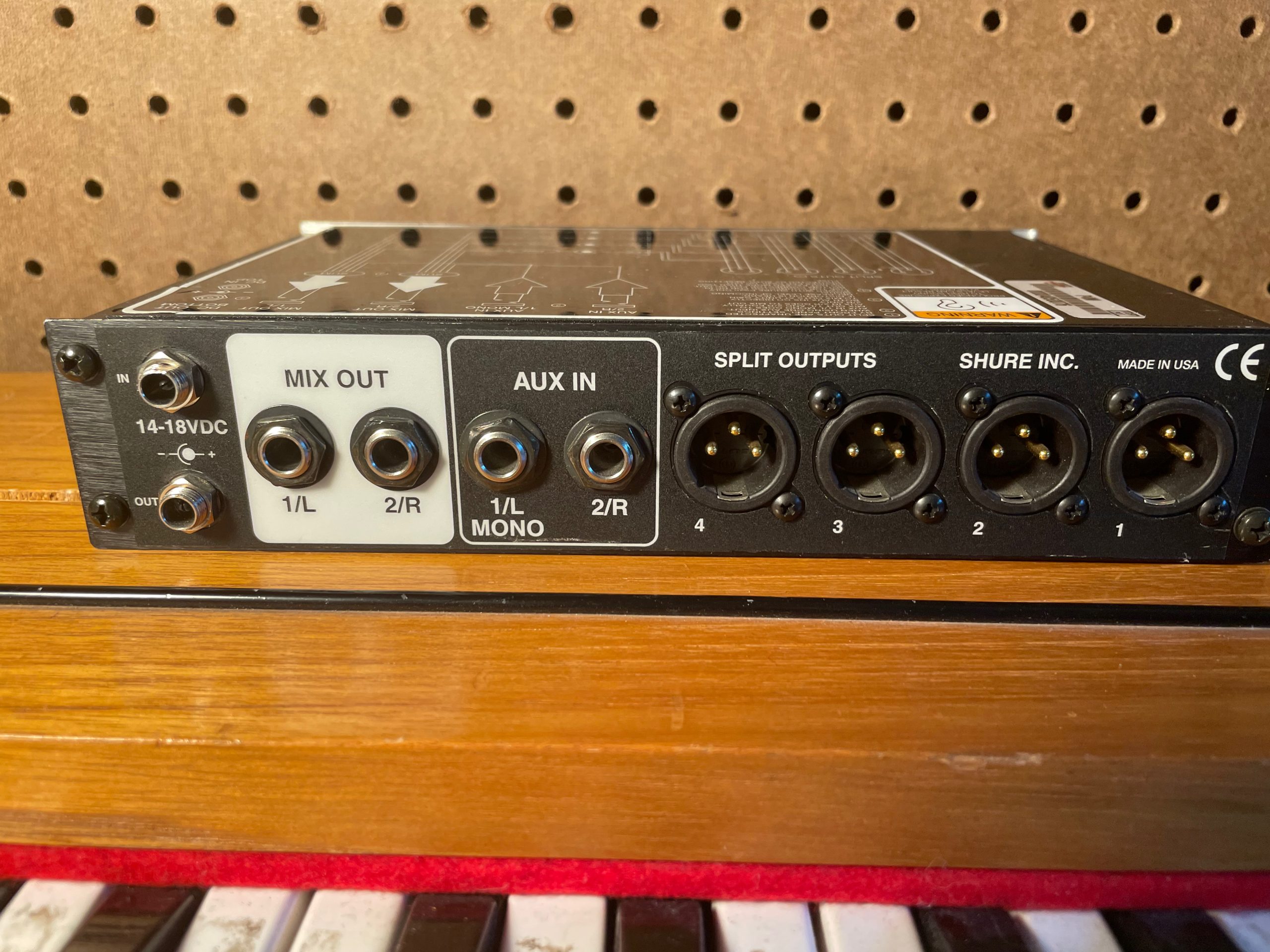 Shure P4M Personal Monitor Mixer / 6 in 6 out / submixer / Eclectic