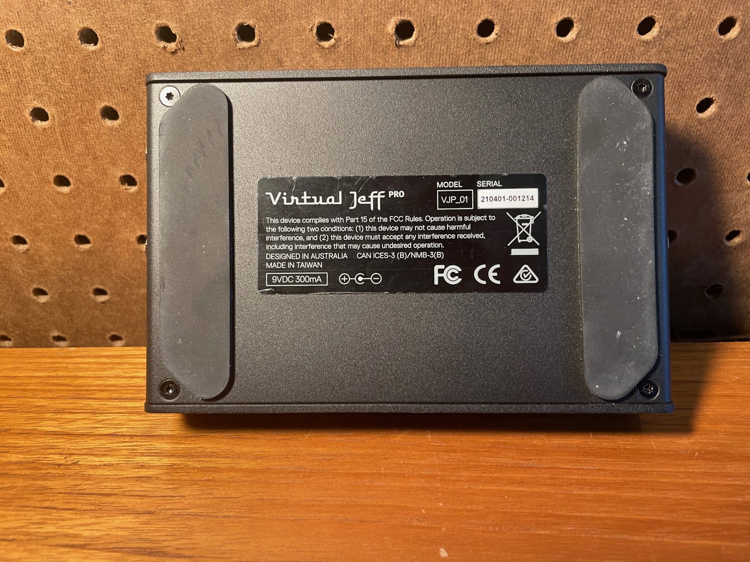 Virtual Jeff Pro - Digital Whammy Bar for Electric or Acoustic Guitar