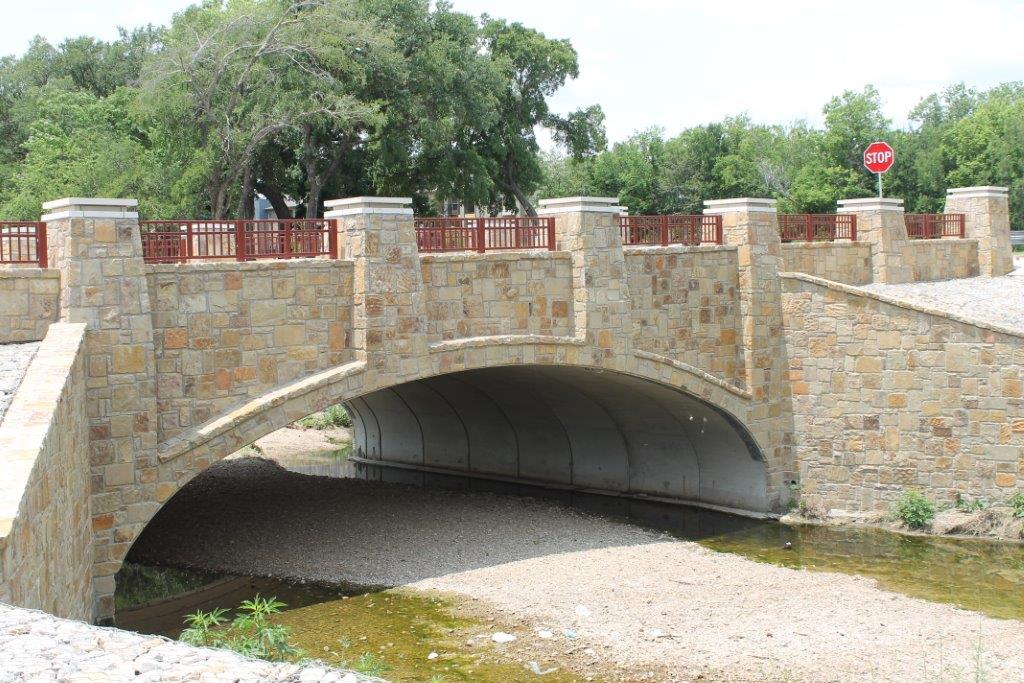 10008 Cobb Park Precast Concrete Arch Bridge with Stone Veneer ECO