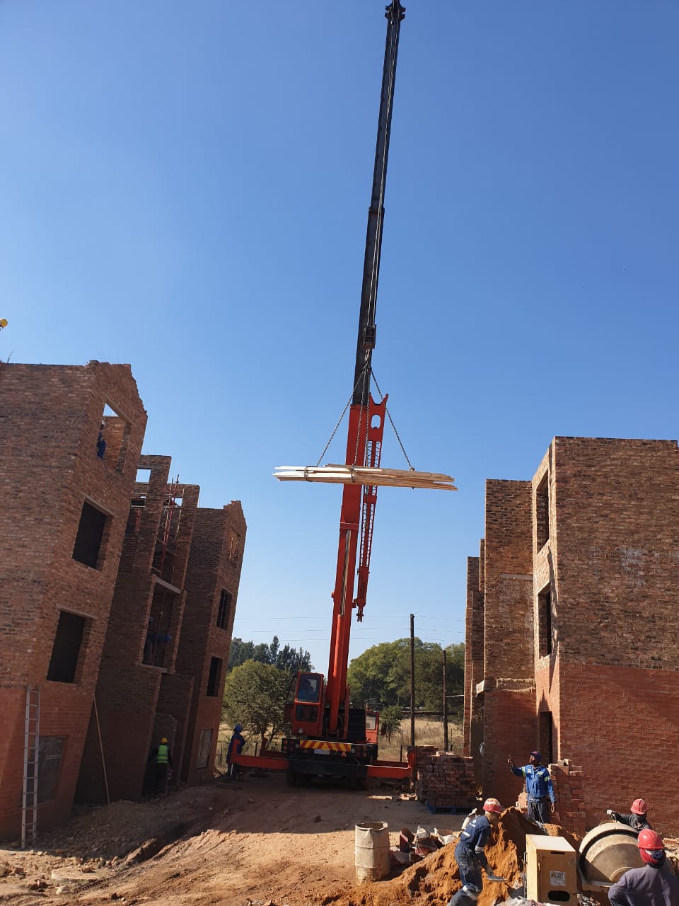 Complete roof solution for living units in Lombardy Meander development