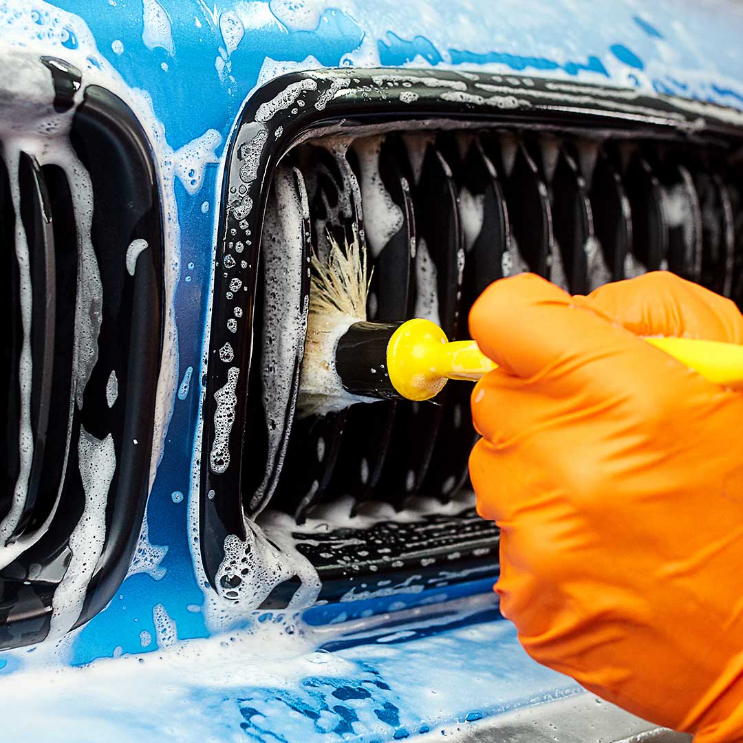 Cleaning and Dressing Plastics & Trim Eco Car Cafe