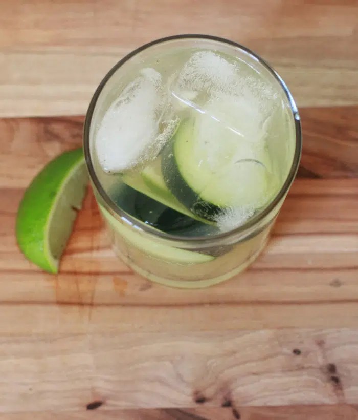 Four Super Easy, Organic Spring Cocktail Recipes for When It Finally