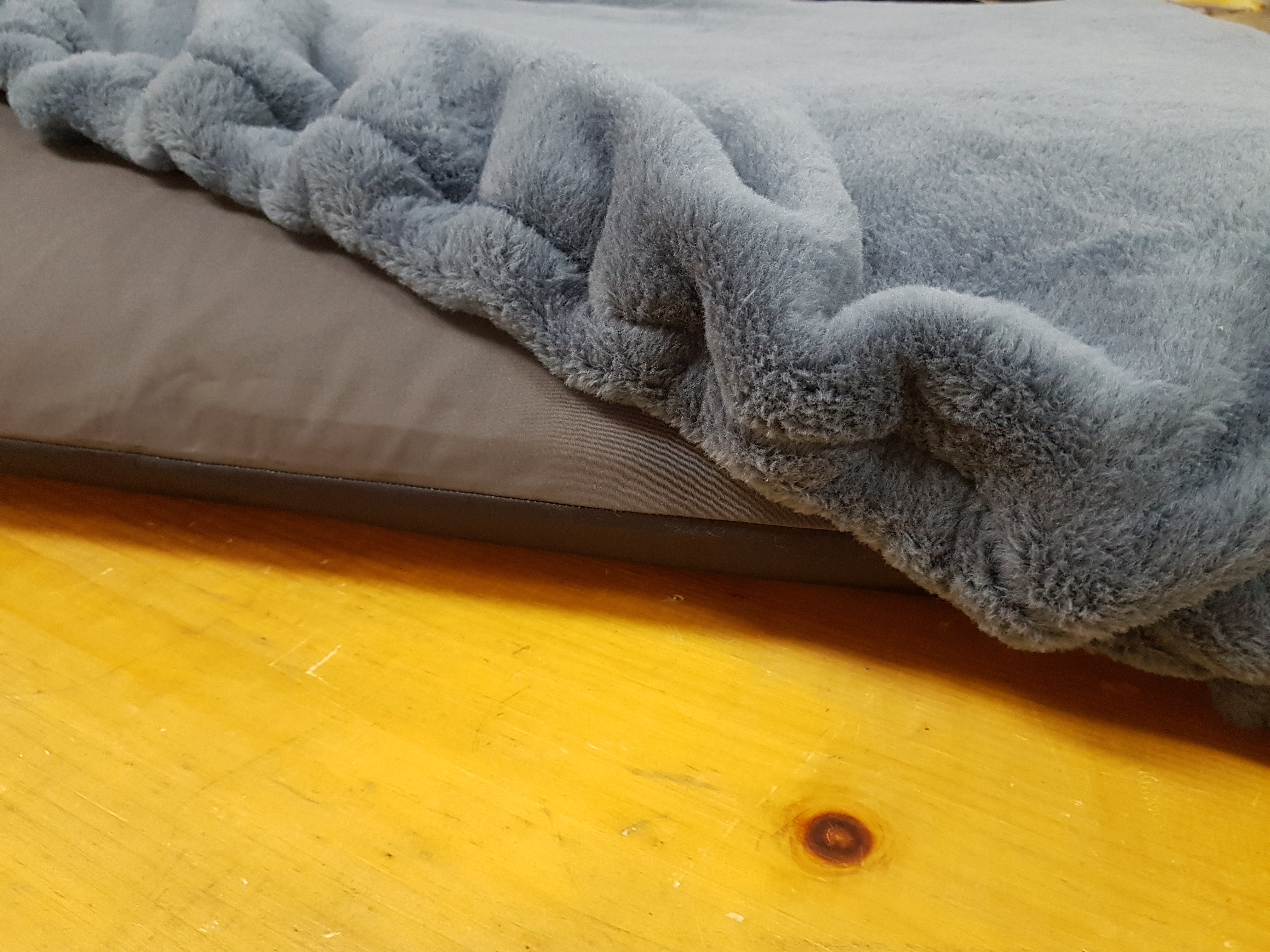 Fleece Fitted "Sheet" ecoDaisy Orthopedic Dog Beds