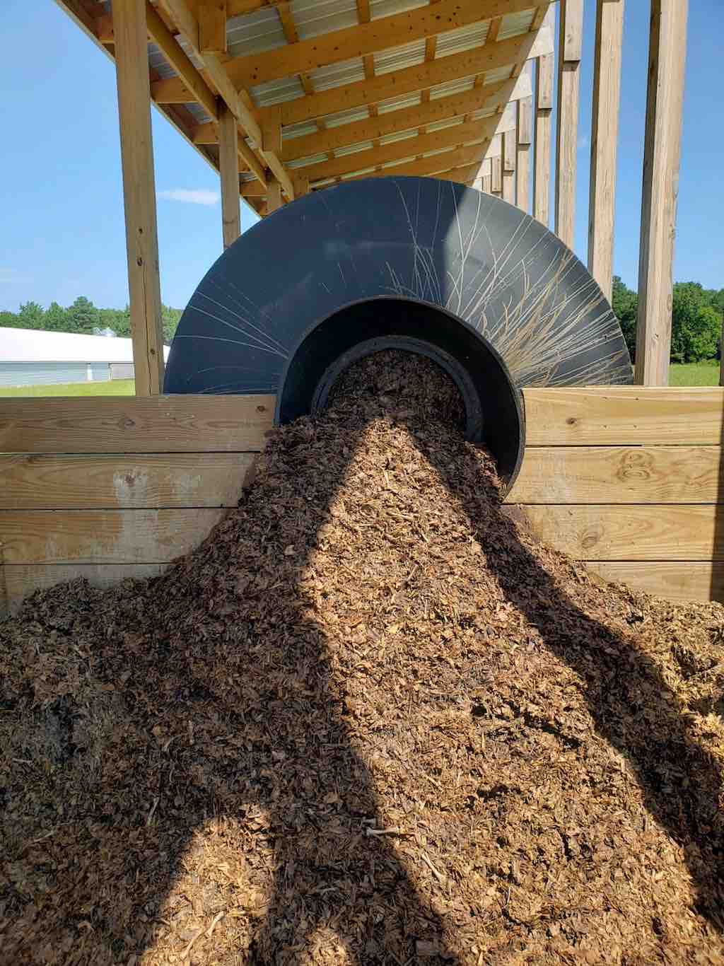 Ecodrum fabrica gigantescos compostadores de residuos únicos que