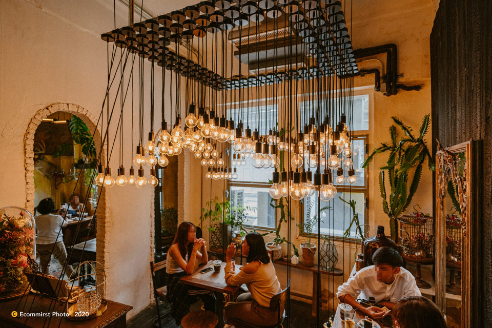 Wallflowers Cafe (เยาวราช)