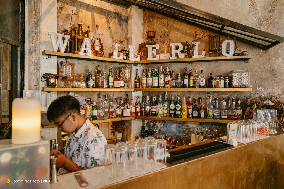 Wallflowers Cafe (เยาวราช)