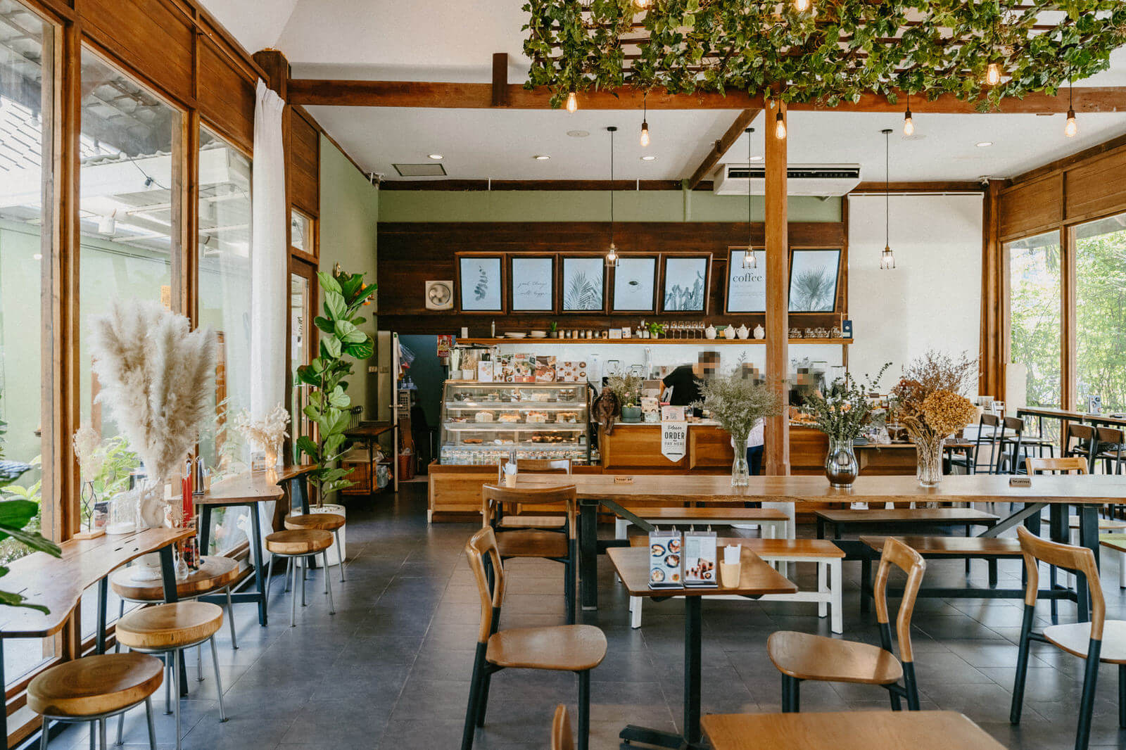 Nhà Hàng The Glass House Cafe Nơi Lý Tưởng Cho Buổi Hẹn Hò