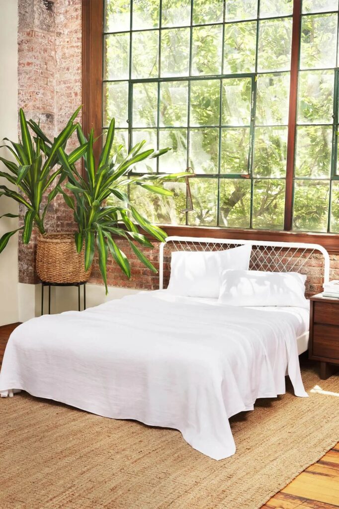 8 Best Hemp Sheets For a Calm Sleep