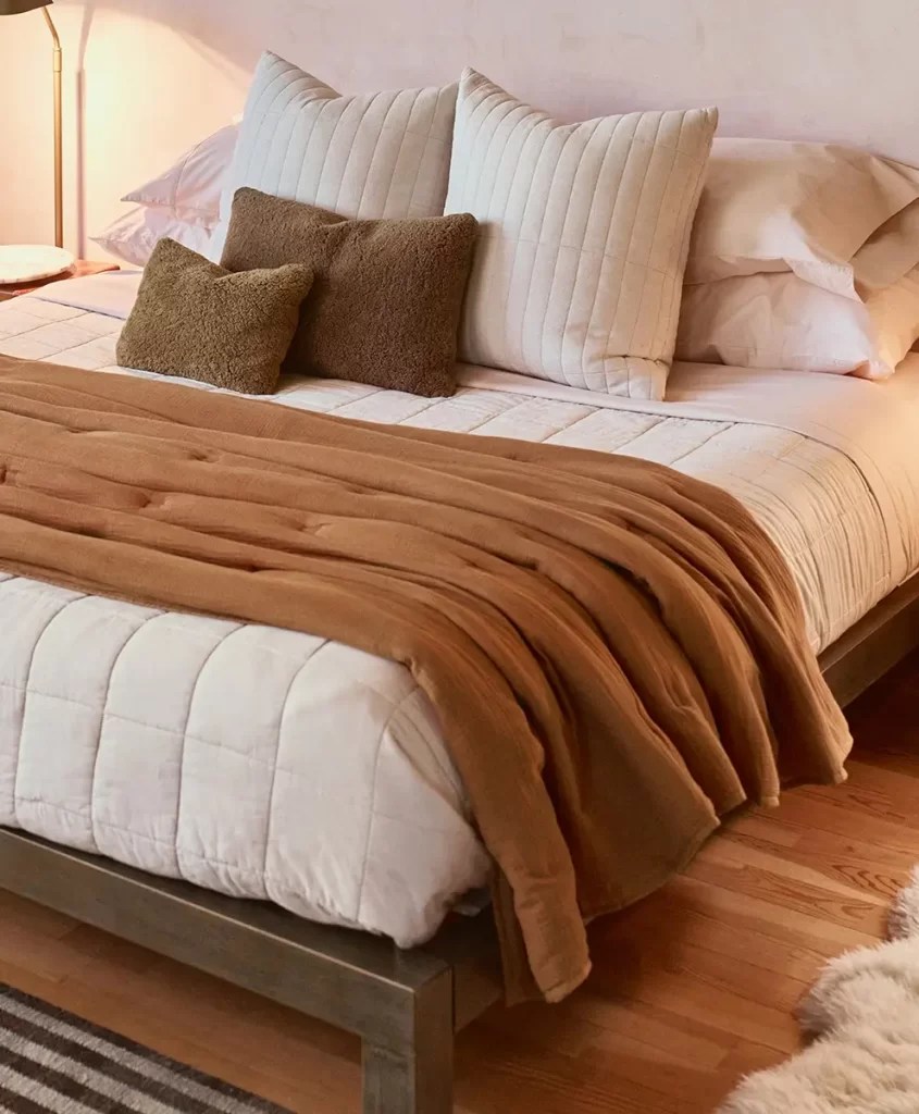 17 Organic Bedding Brands for a Cozy Sleep [2024]