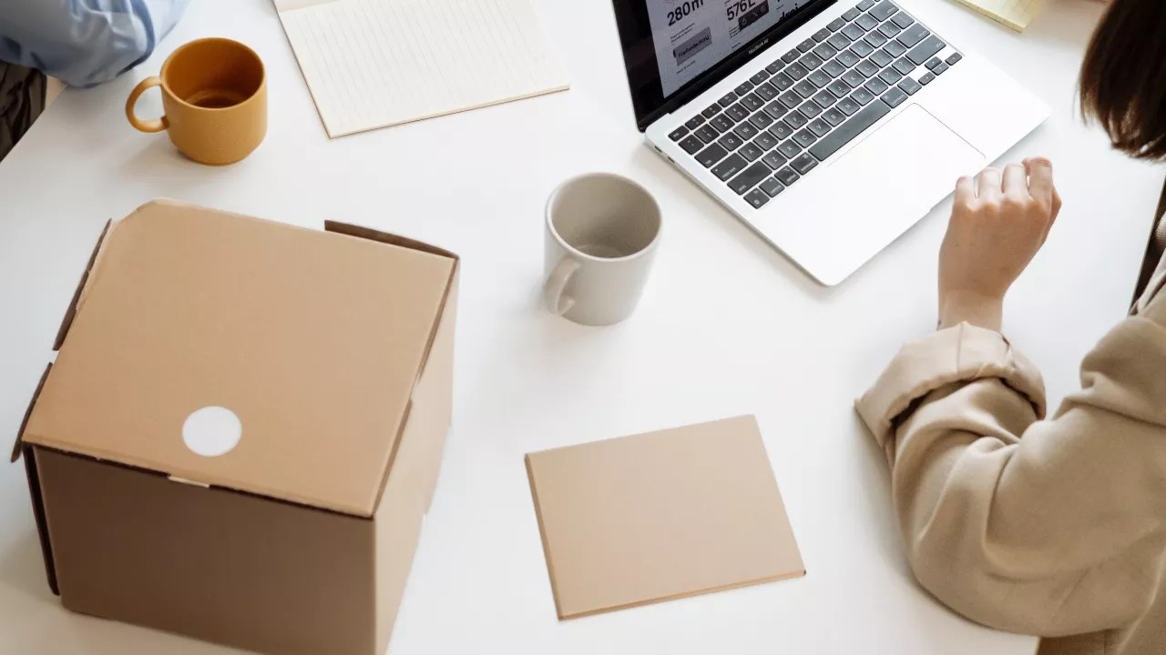 Shipping on a Budget What Is the Cheapest Way to Ship Internationally? Ecsi