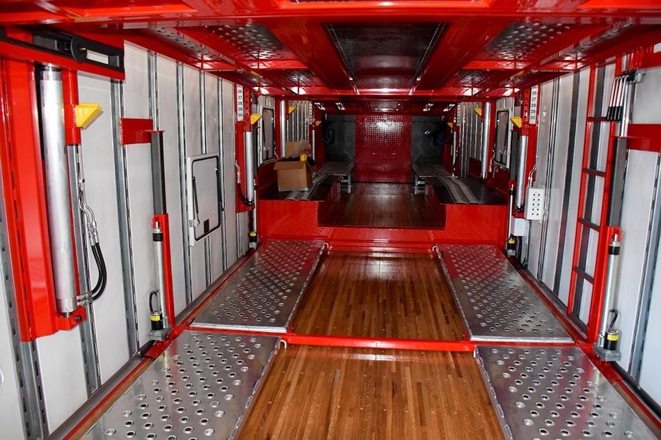 Enclosed Trailer 2023 White Kentucky XL12 (19.5" tires)