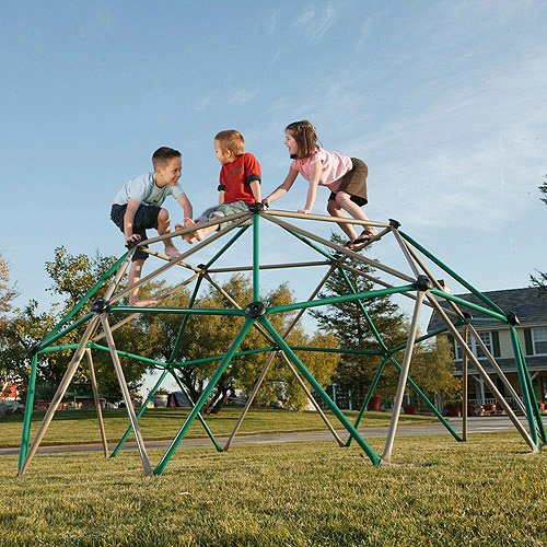 Choosing Playground Sets for Backyards