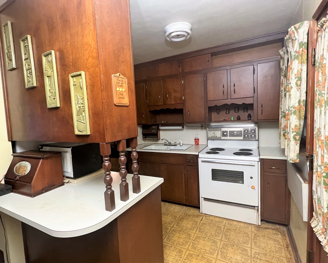 ABSOLUTE NORTH END ZANESVILLE ONLINE REAL ESTATE AUCTION Ends 9/27