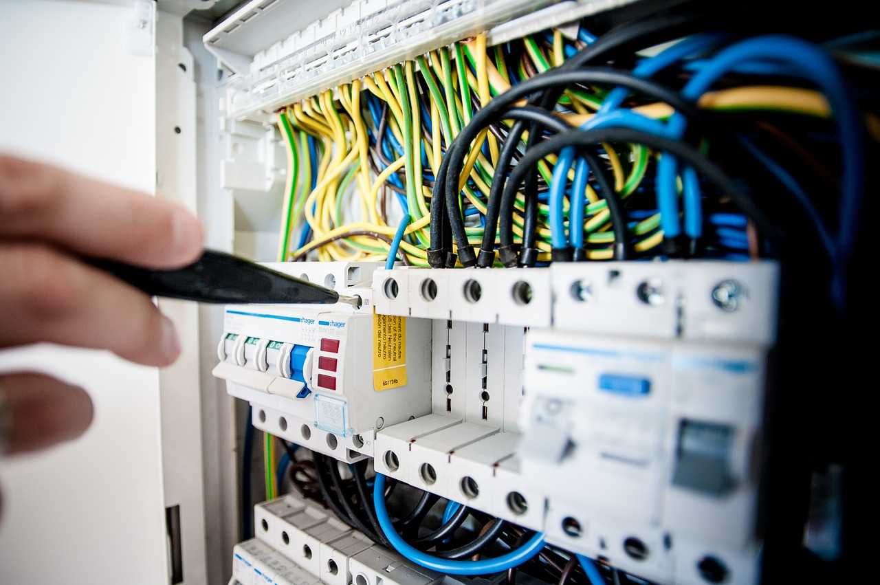 Be Safe! Know These Electrical Regulations to Secure Your Commercial