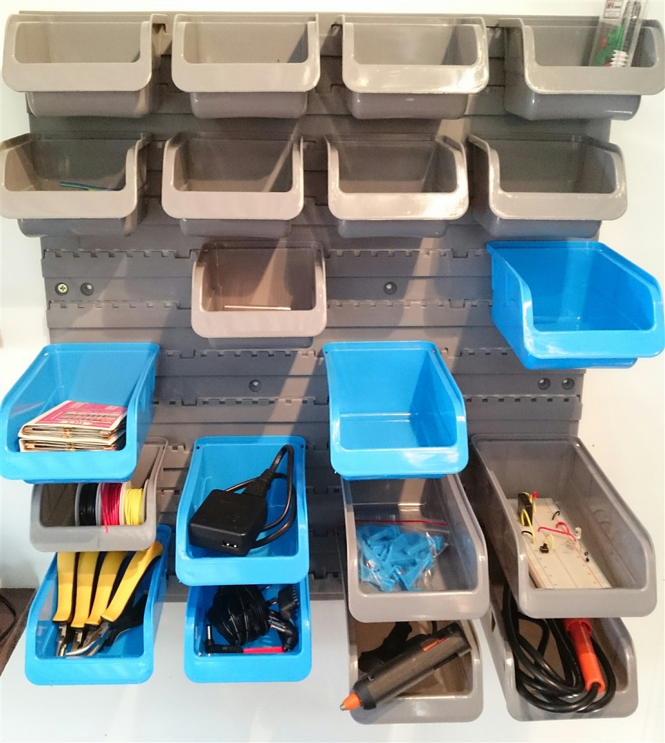 Unboxing Jaycar's New 44 Piece Bin Rack Kit