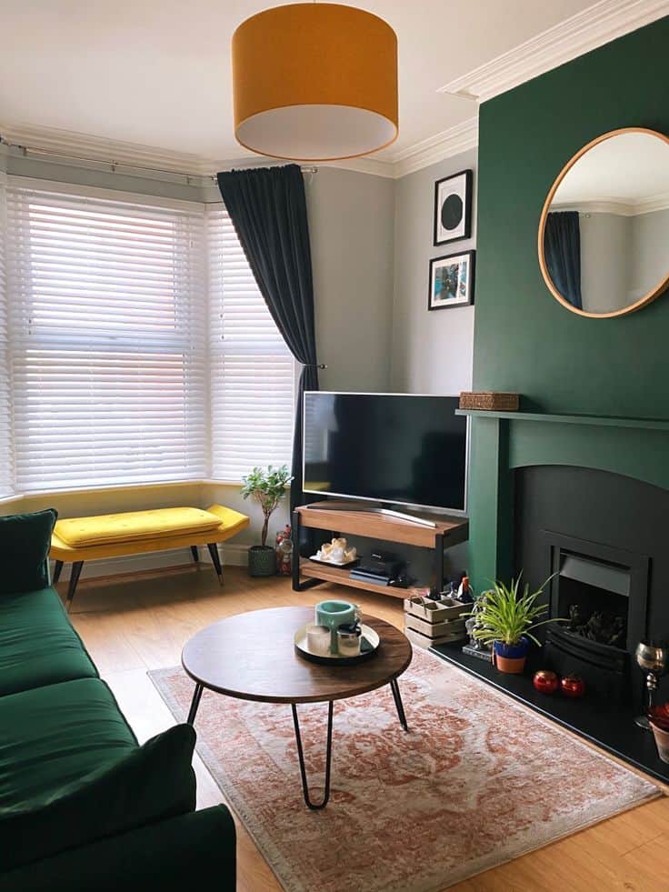 Colors That Go With Emerald Green [Home Interior]