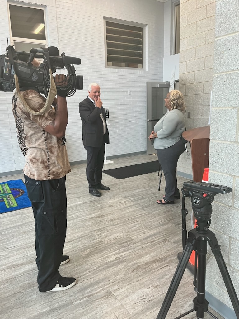 Illinois Leaks Police Called To Thornton Township While FOX32, Others