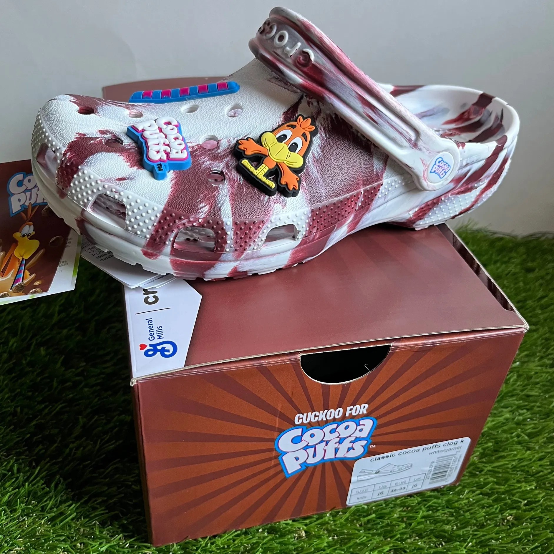 Crocs Cocoa Puffs Cereal Classic Clogs Size 6 GS Gradeschool New