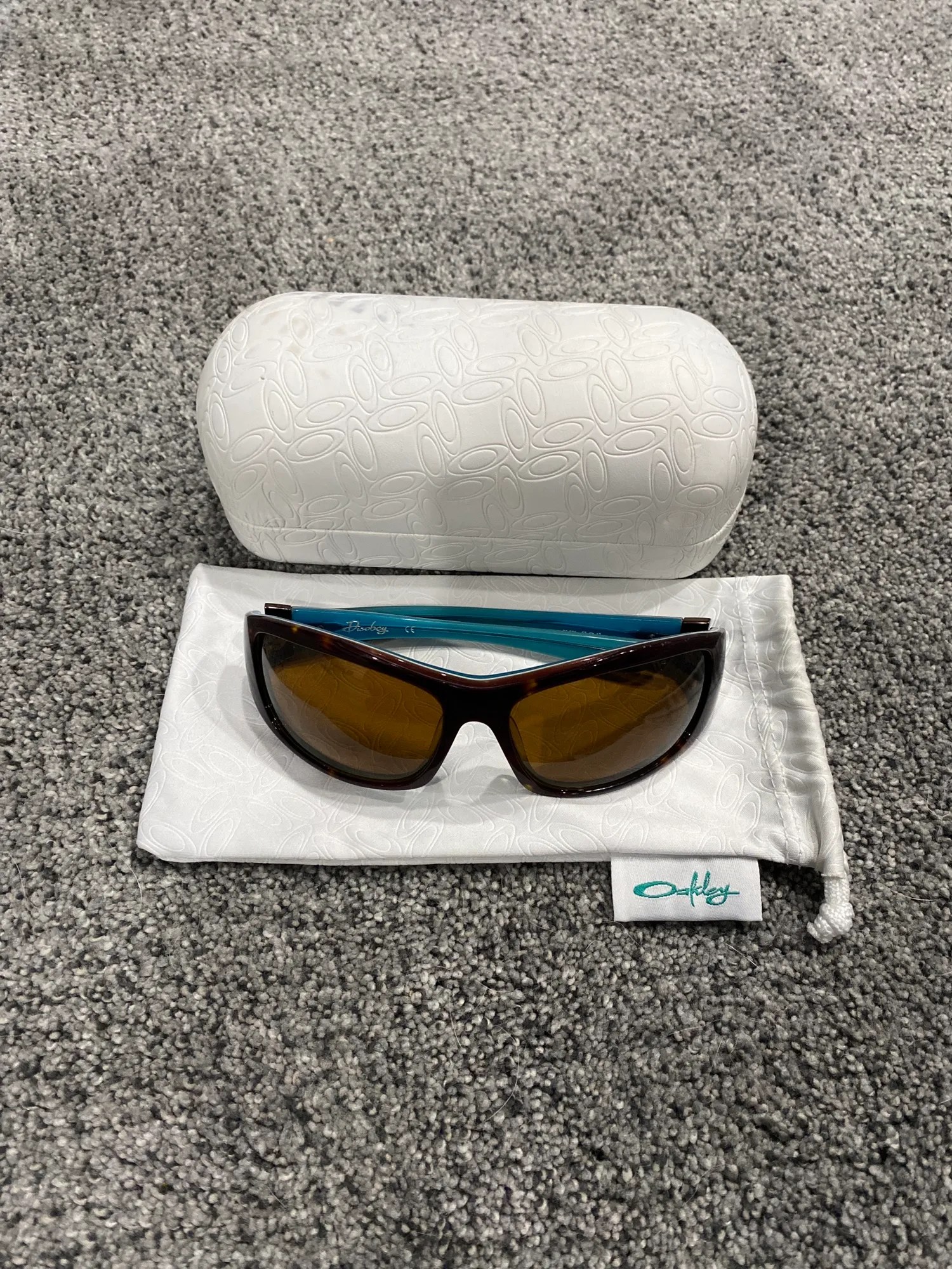 Arriba 84+ imagen oakley disobey Thptnganamst.edu.vn