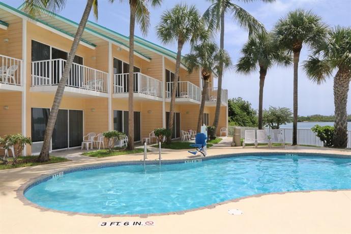 Jupiter Waterfront Inn, Tequesta Compare Deals