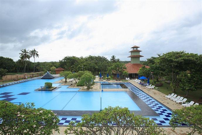 Club Palm Bay, Marawila Compare Deals