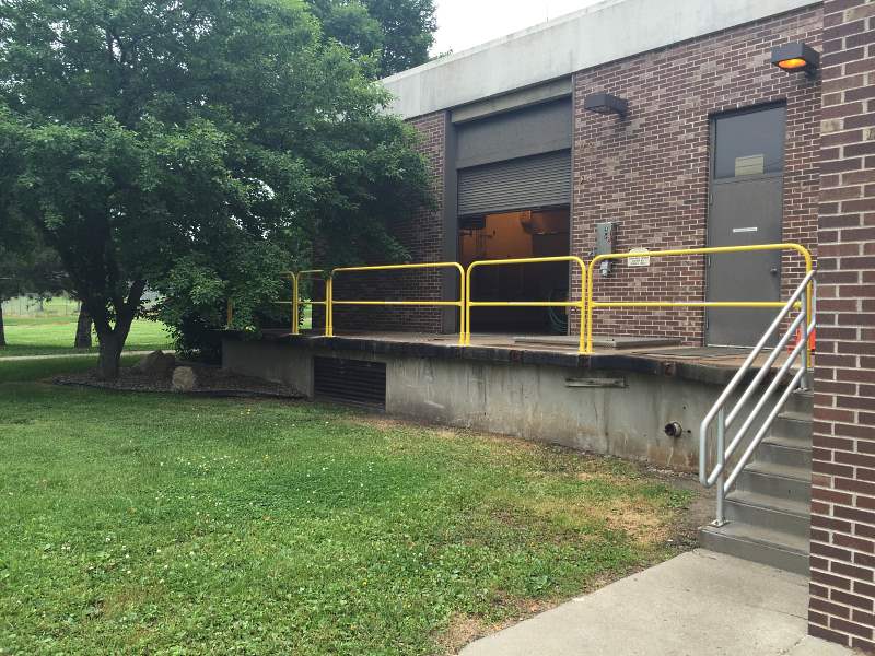 Industrial Removable Safety Railings OSHA Guardrails & Handrails