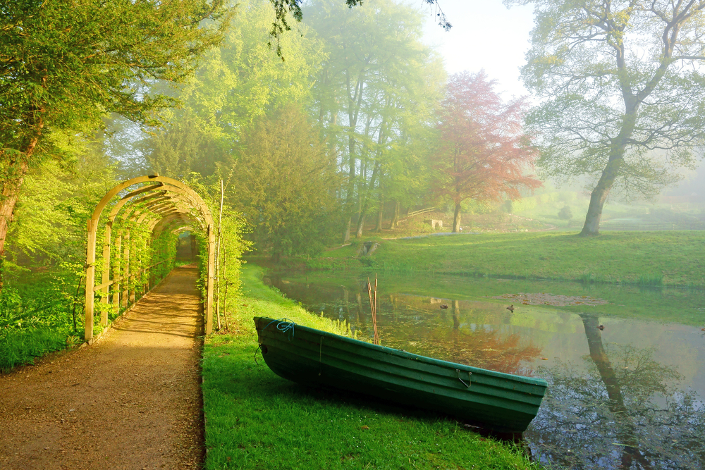 Rallying Around Painswick Rococo Garden Edgemoor Inn Pub