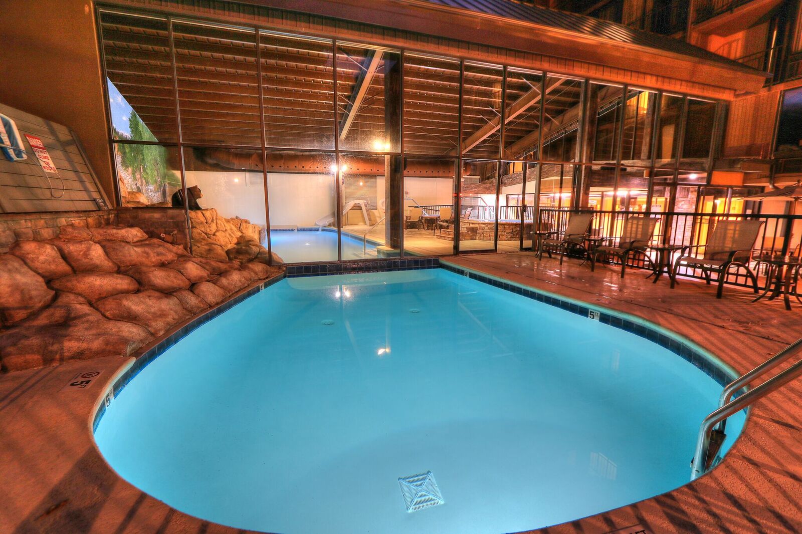 Photo Gallery Edgewater Hotel