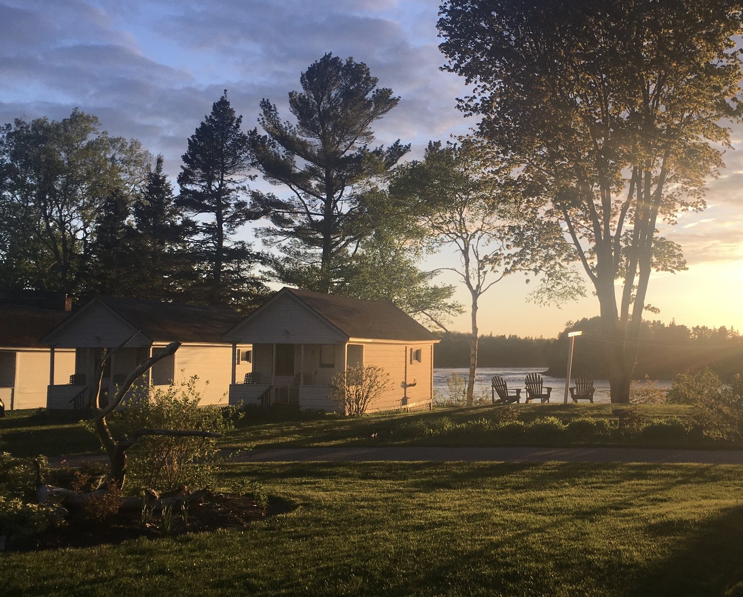 CABINS Edgewater Cabins