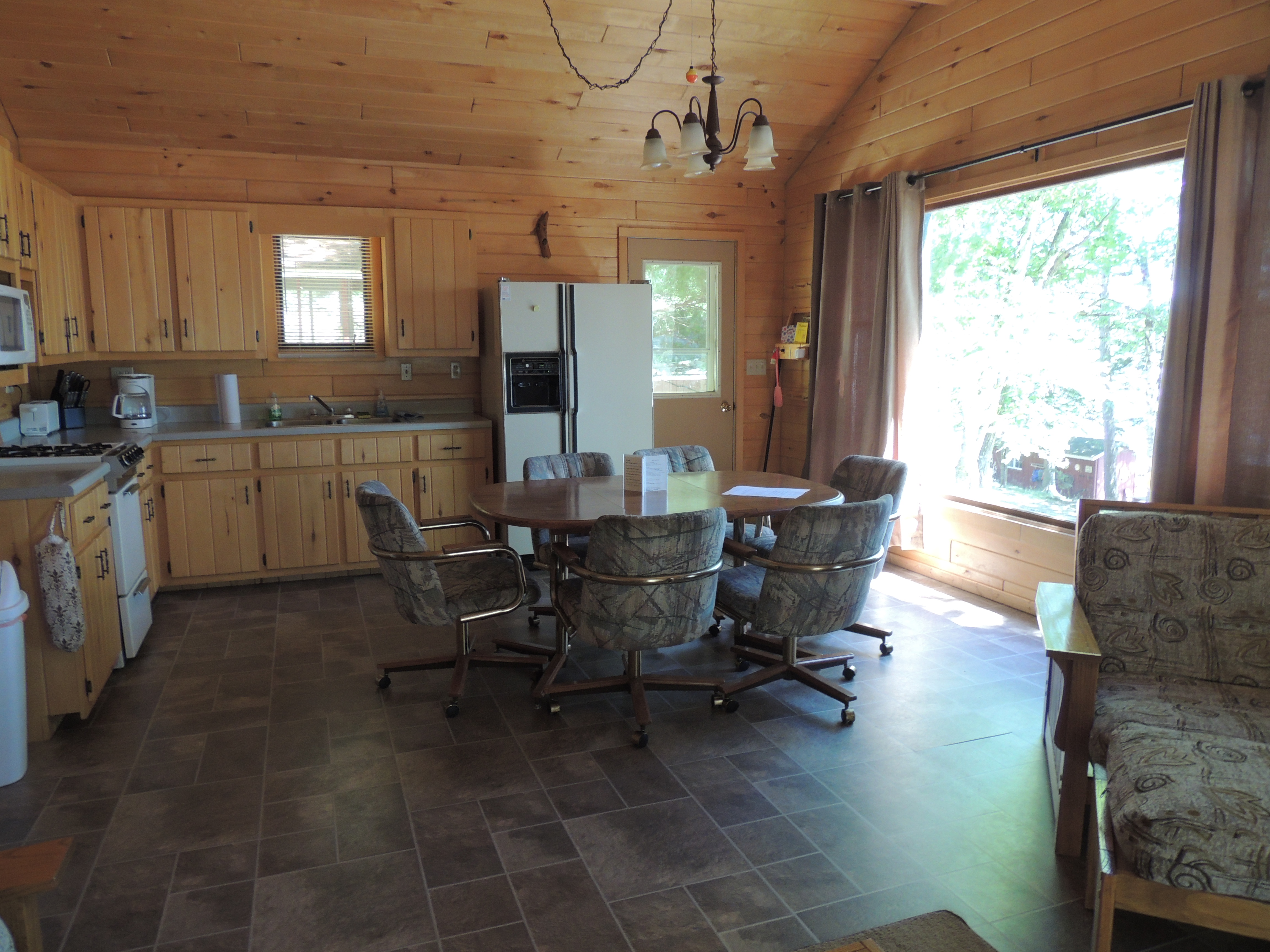 Edgewild Resort Cabin 2 on beautiful West Fox Lake near Fifty Lakes, MN