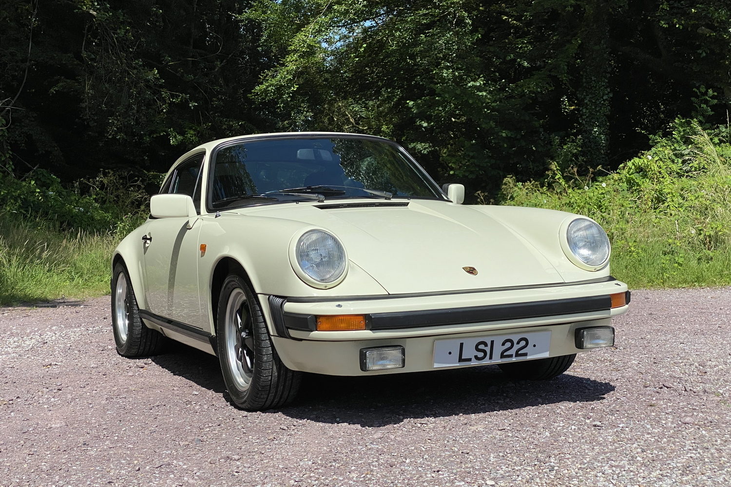 CompleteCar.ie We drive Crosbie’s 1982 Porsche 911 Edgewood Automotive