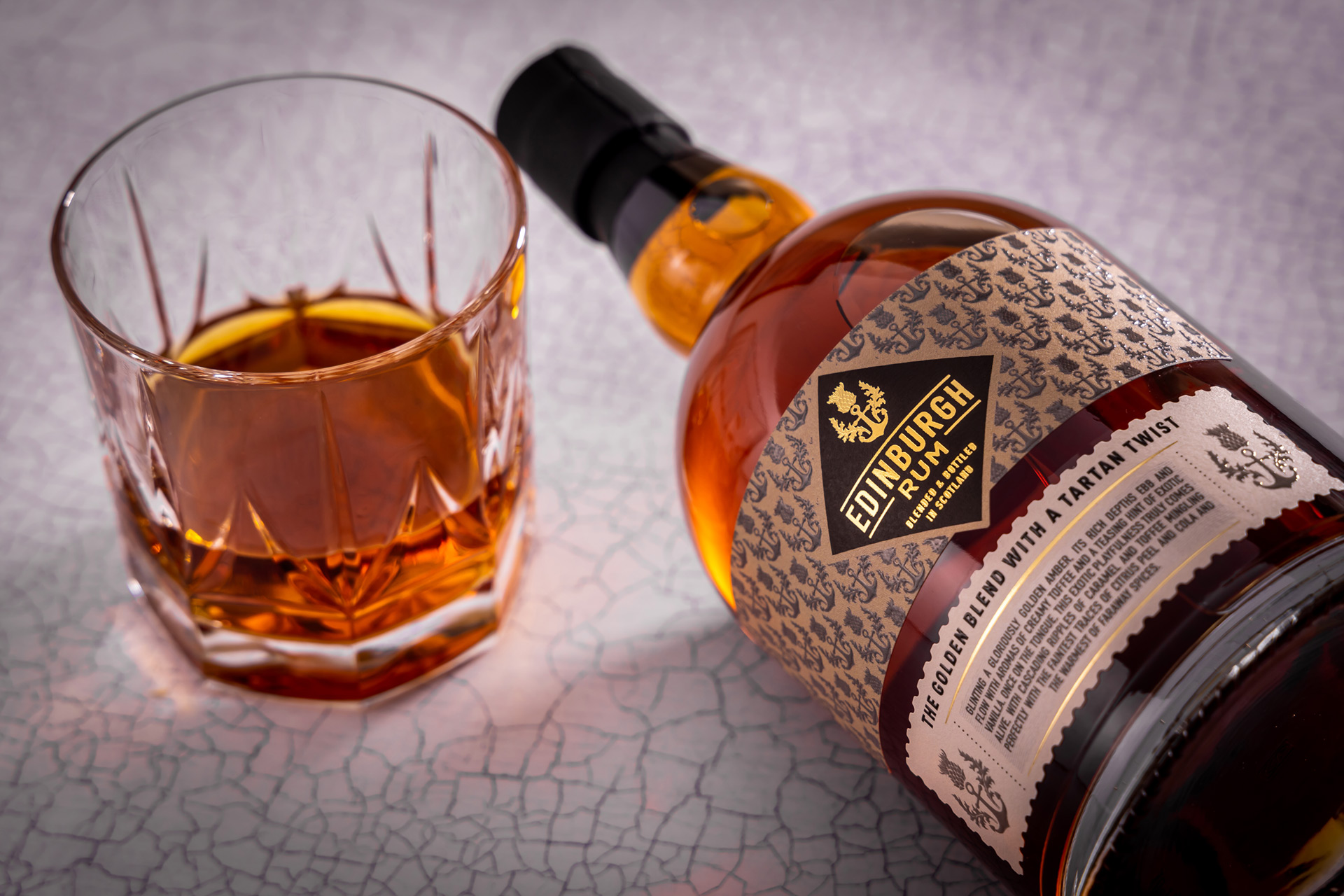 Edinburgh Rum The golden blend with a tartan twist