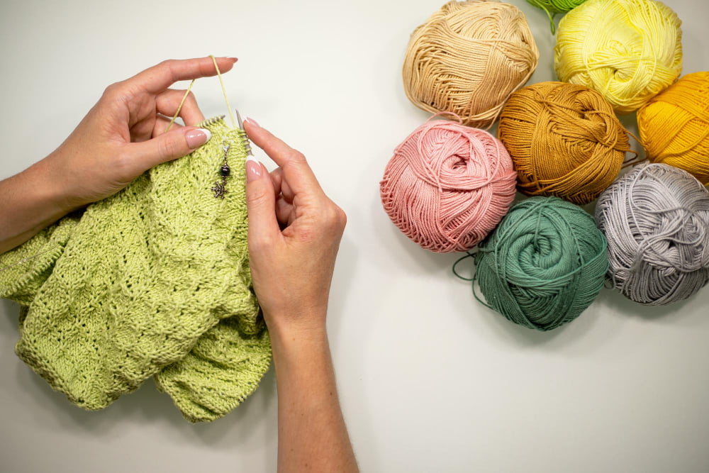 How to Yarn Over When Knitting Easy Guide for Beginners
