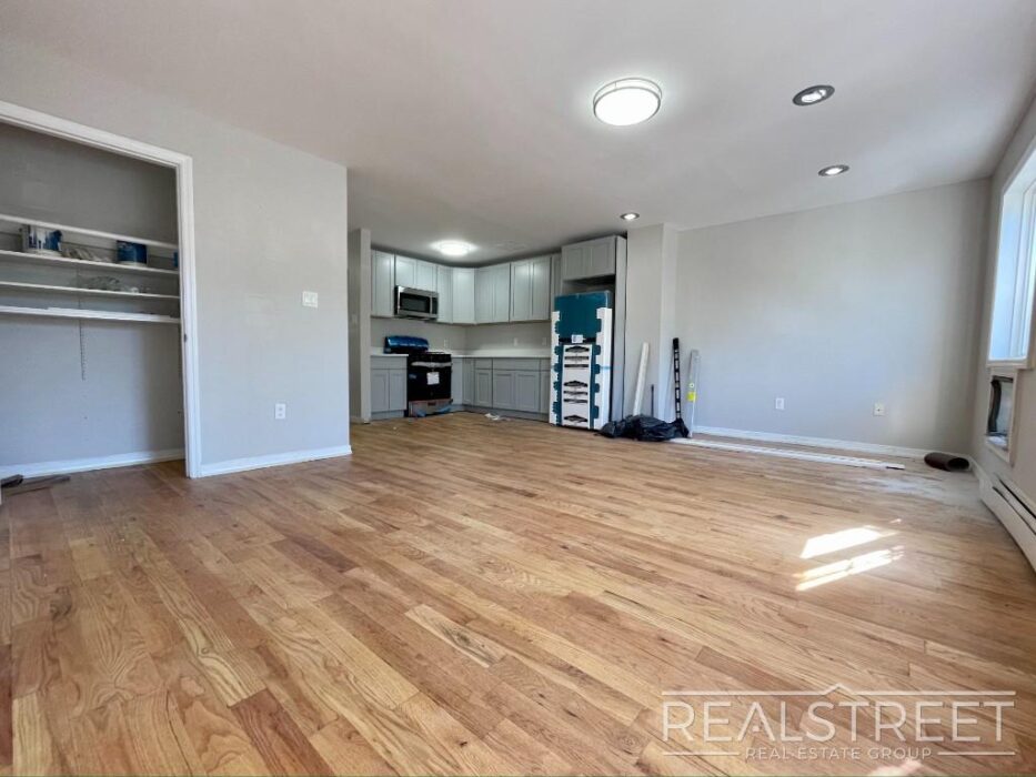 2/3 Bedroom for Rent East Flatbush/Crown Heights Border 2600 Crown