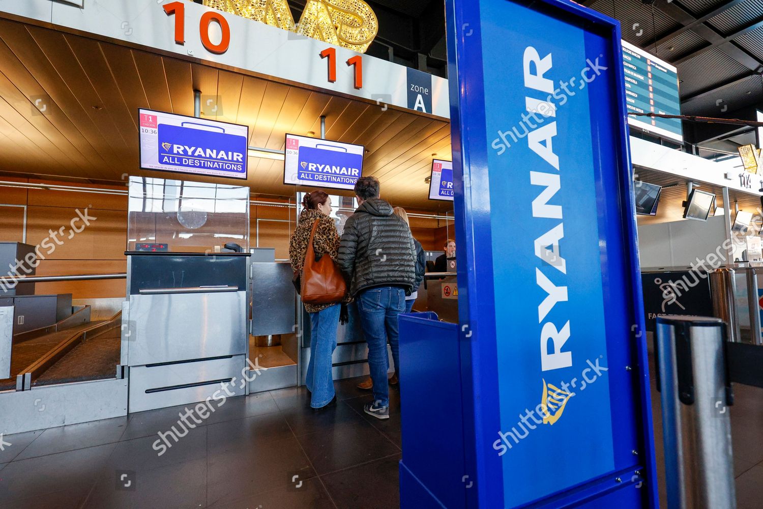 People Queue Checkin Desks Ryanair Cabin Editorial Stock Photo Stock