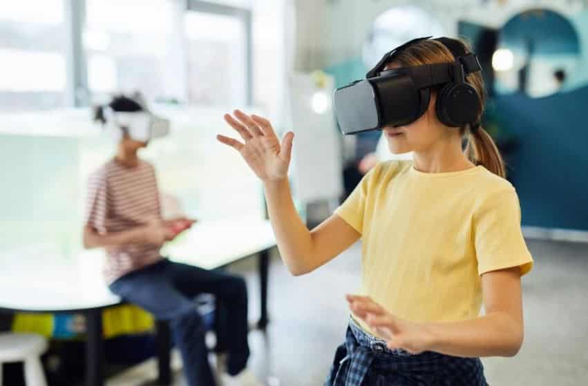 Surprising Facts about Virtual Reality Editorialge