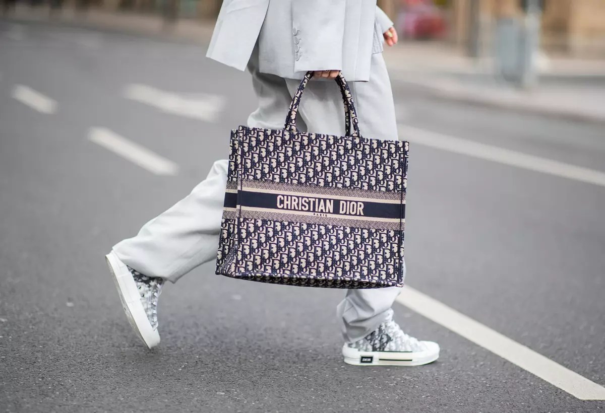 Designer Pocketbooks And Handbags