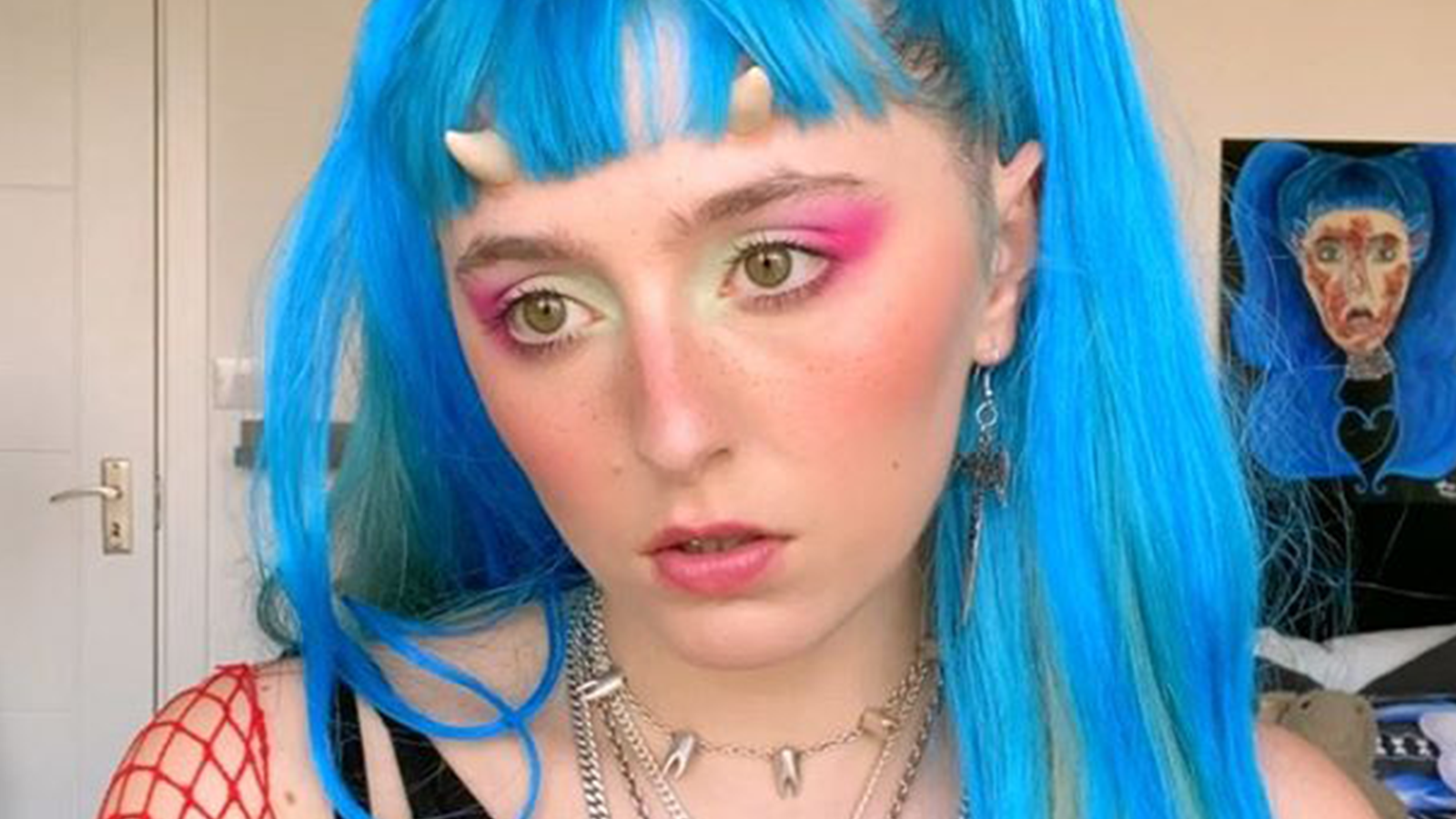 Singer Ashnikko hits out at TikTok “straight boys” for using her song