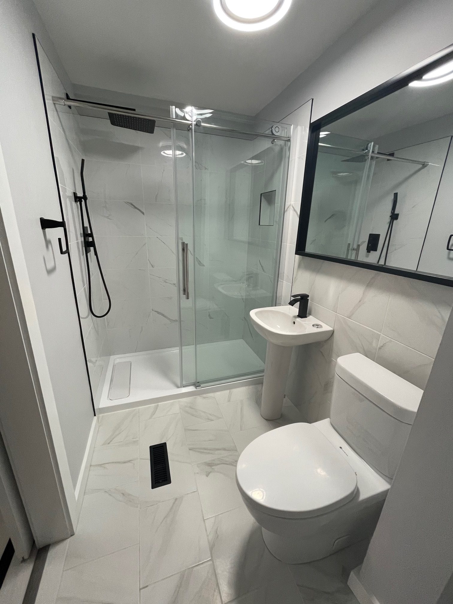 Bathrooms Edmonton Concrete and Reno
