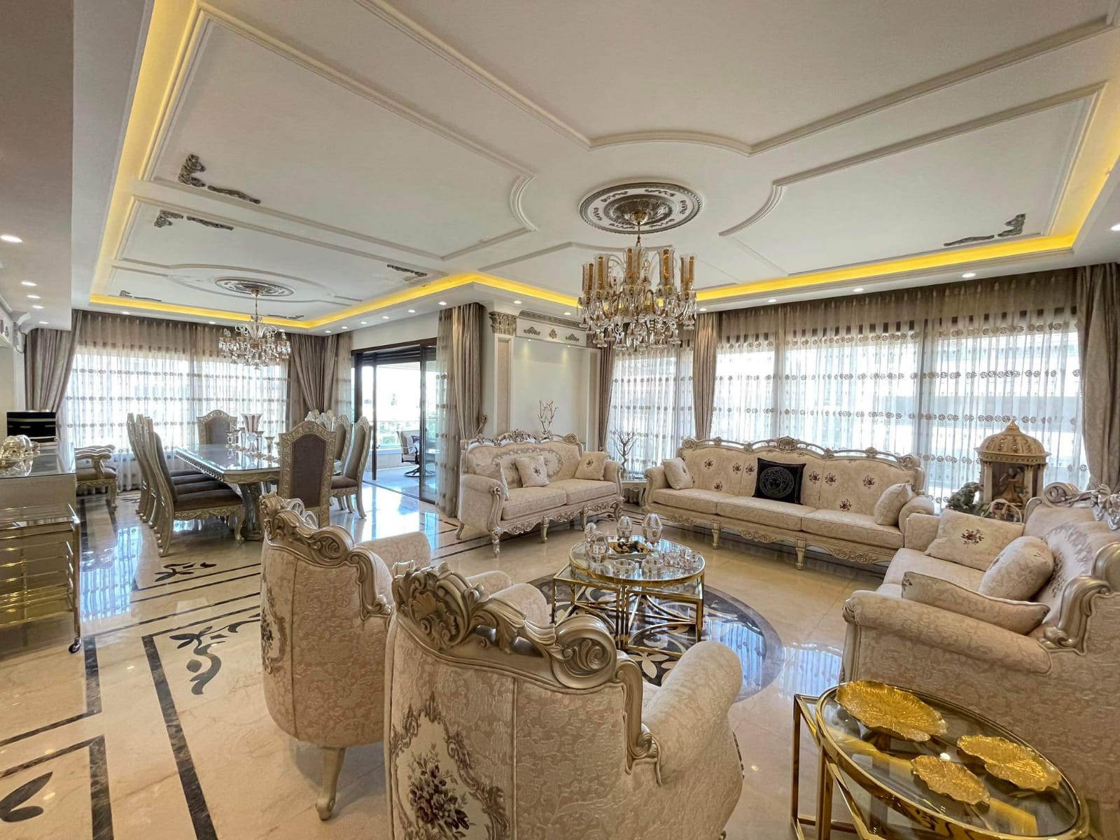 Luxury duplex rooftop for sale in Al Swafiyieh Edraj Real Estate