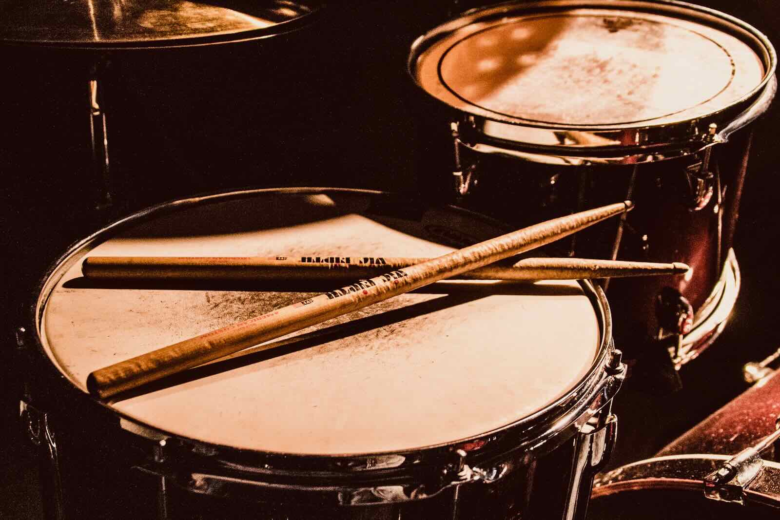 How to Play a Double Stroke Roll on the Drums » eDrumHub