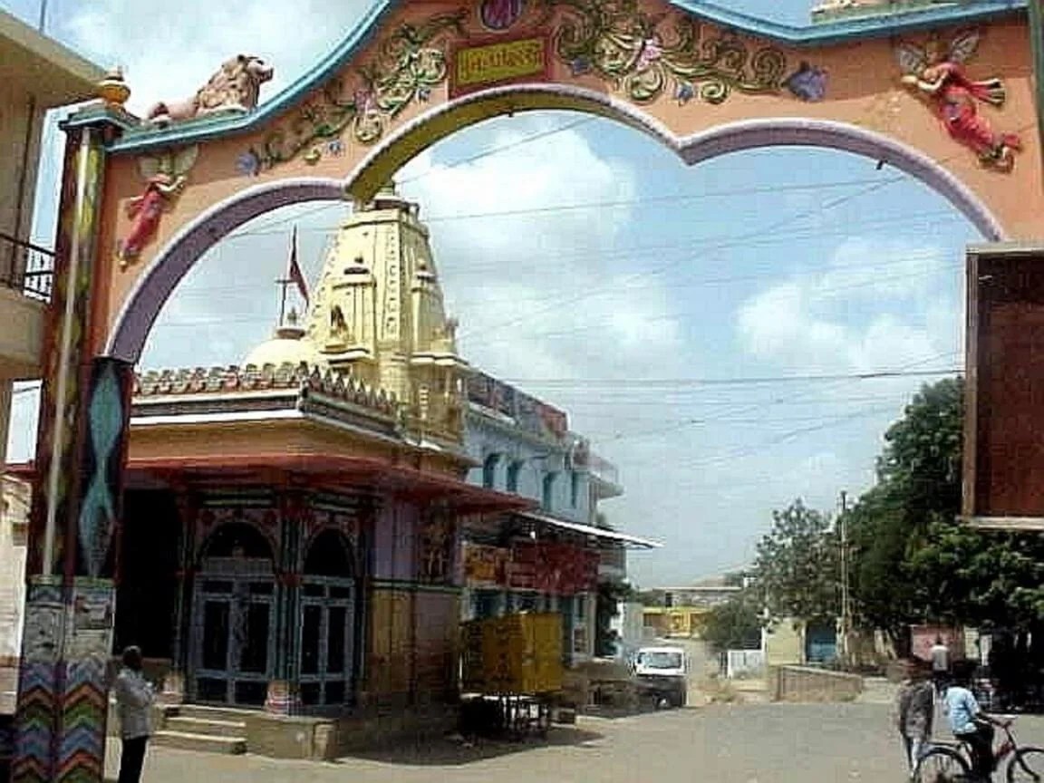 This Is One Of The Richest Village In The World With Rs. 5,000 Crore Worth Bank Deposits