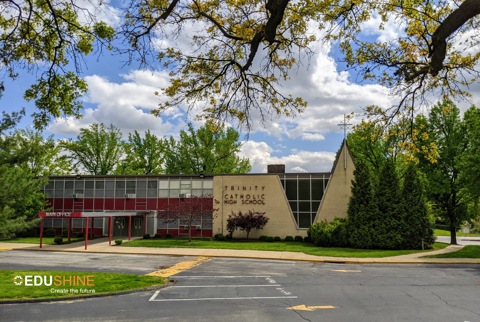 Tìm hiểu về trường Trinity Catholic High School Du học Edushine