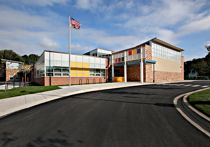 Edvotek in the Community Agar Art at the Bayard Rustin Elementary School STEAM Fair The