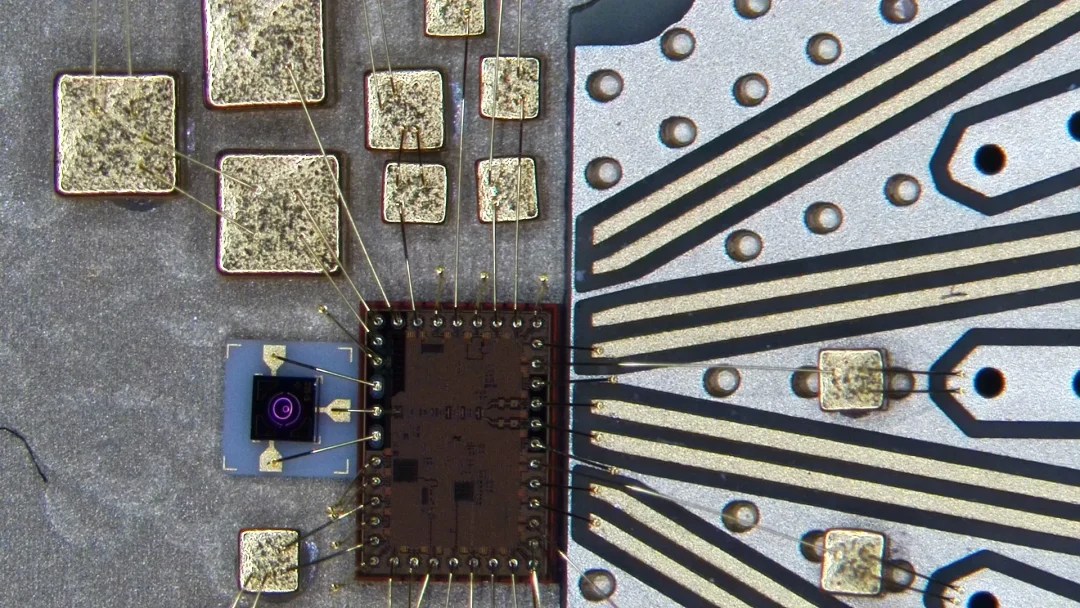 Breakthrough chip for 100G passive networking