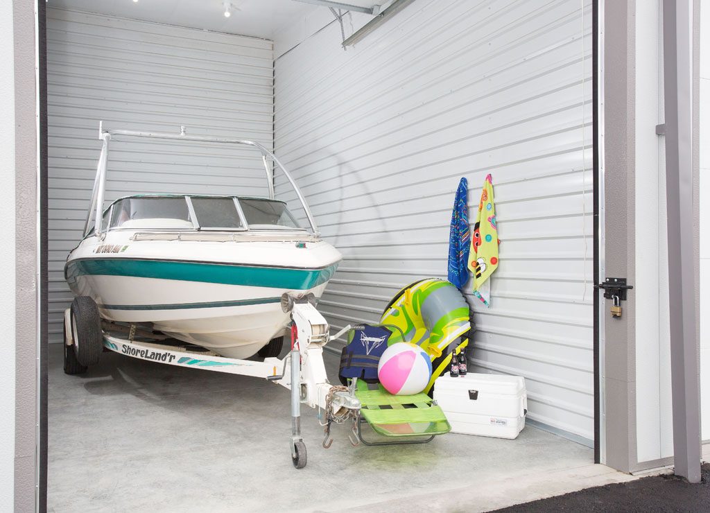 NEW HEATED STORAGE WAREHOUSES EEC