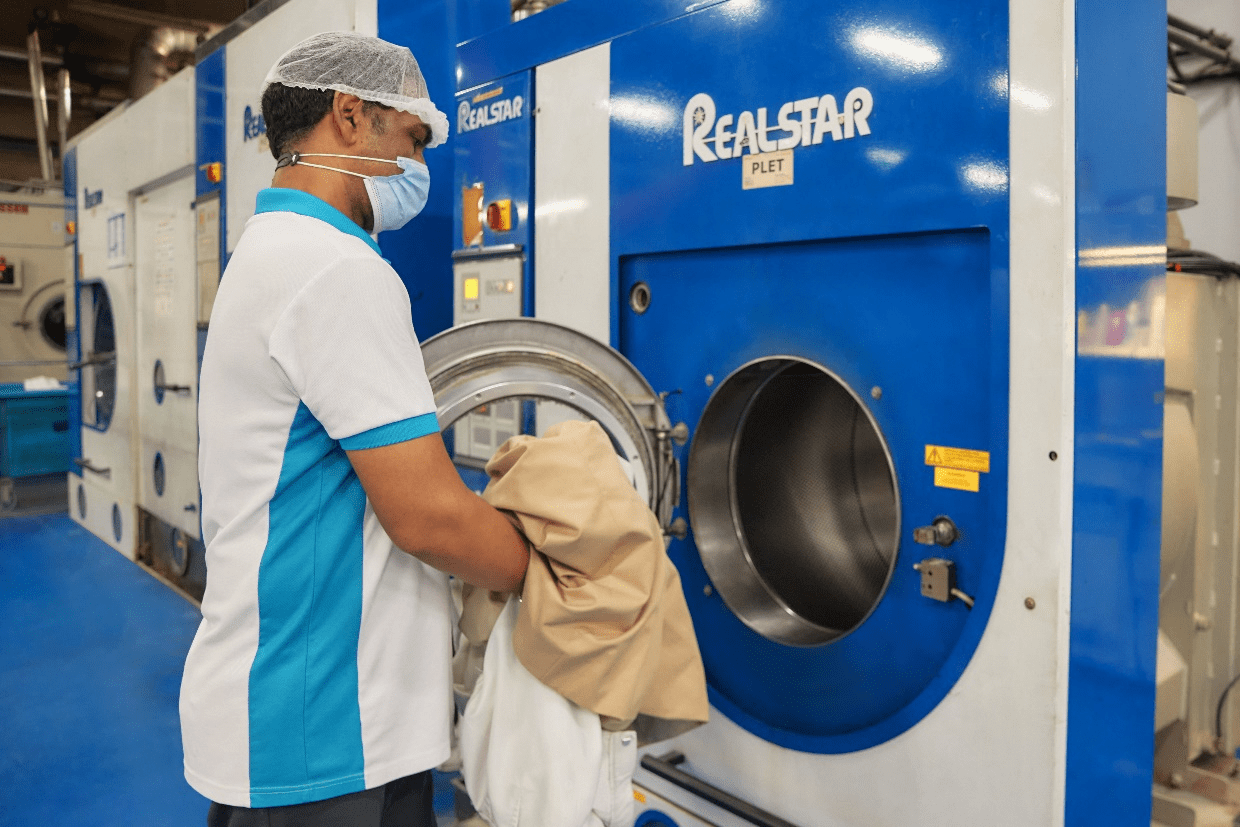 DryCleaning and Laundry Services in Dubai eeziclean