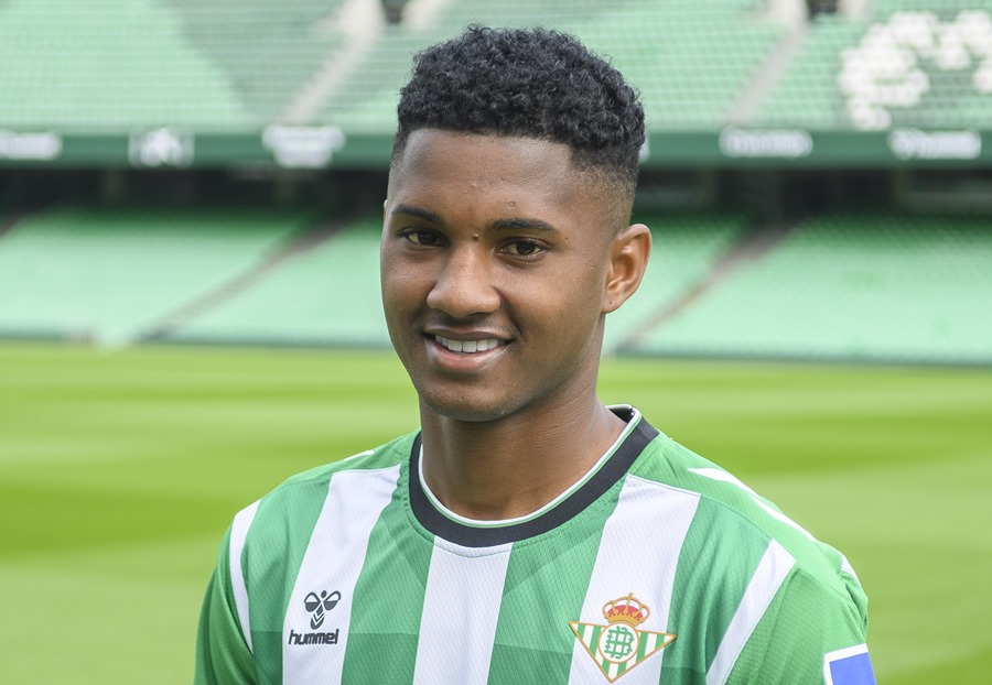 Abner chega ao Betis querendo fazer história no clube espanhol EFE