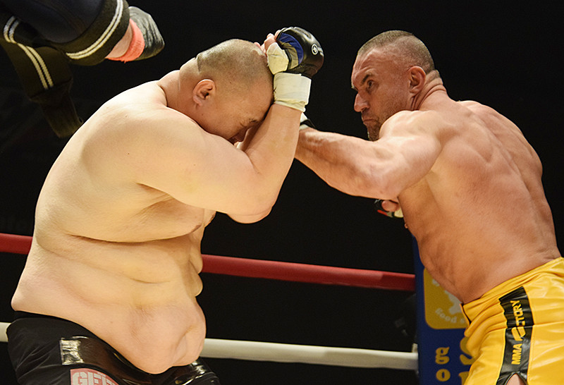 【HEAT】ジェロム・レ・バンナがパンチ連打で圧倒、巨漢チャンヒを1Rで沈める eFight【イーファイト】格闘技情報を毎日配信！